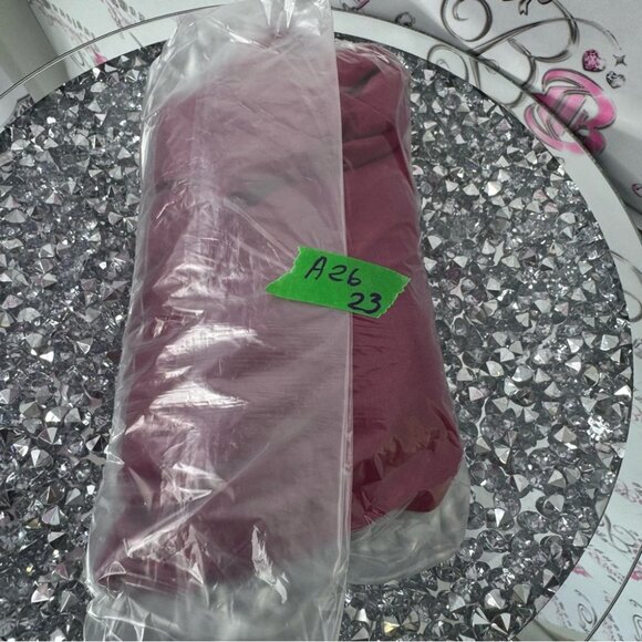 Tommy Bahama tshirt tee comfy red wine π· Maroon Short Sleeve Tee - Picture 7 of 7